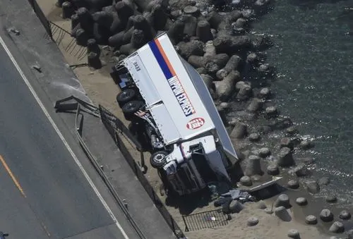 日本货车事故死亡“年超400人” 立即停止依赖司机的安全措施，投资交通行业人工智能