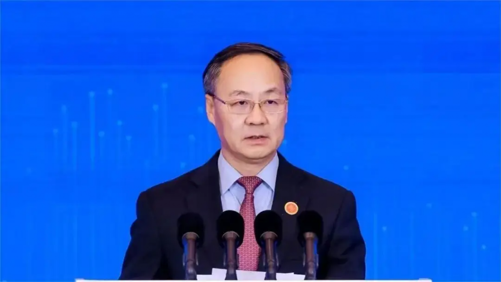李云泽出席中国保险行业协会第七次会员大会并讲话
