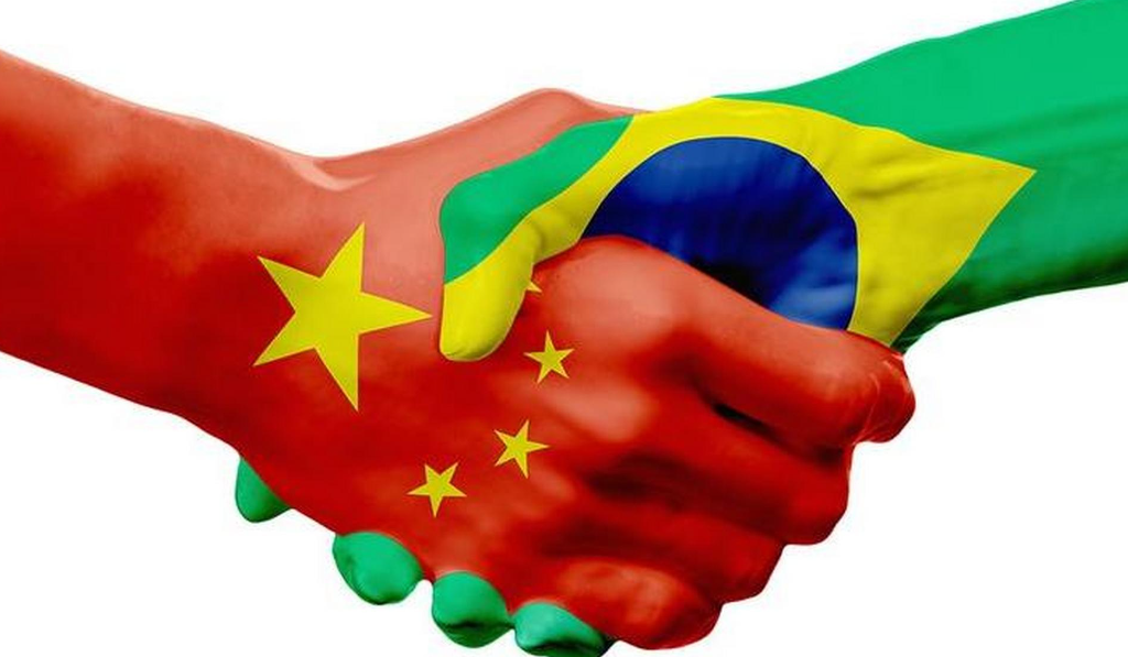 中国国家发改委与巴西有关部门签署三份合作文件